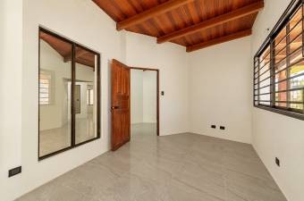 COMMERCIAL SPACE FOR RENT IN DOWNTOWN SANTA CRUZ
