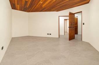 COMMERCIAL SPACE FOR RENT IN DOWNTOWN SANTA CRUZ