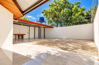 COMMERCIAL SPACE FOR RENT IN DOWNTOWN SANTA CRUZ