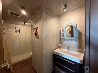 Alquiler de Apartamento Amueblado en Azenza Towers-URUCA. RAH 27-852 