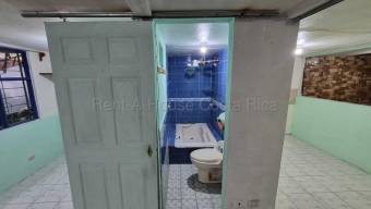 Venta de Apartamento en Condominio Montemar, Colima de Tibás. RAH 27-729