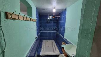 Venta de Apartamento en Condominio Montemar, Colima de Tibás. RAH 27-729