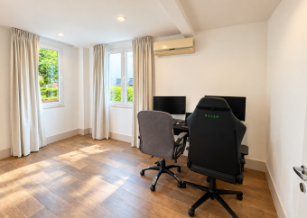 Casa de lujo en venta en condominio ubicado en Río Oro, Santa Ana.