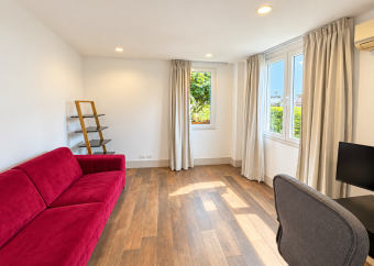 Casa de lujo en venta en condominio ubicado en Río Oro, Santa Ana.