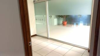 Se alquila local comercial en Sanchez Curridabat 24-1304
