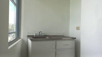 Se alquila local comercial en Sanchez Curridabat 24-1304