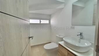 Se alquila casa en La Ribera Belén 27-911