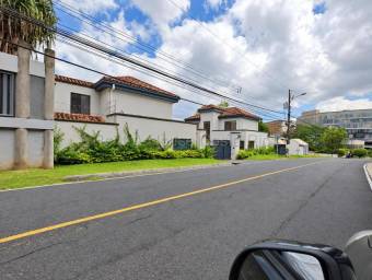 Se alquila casa en San Rafael Escazú 27-892 Se alquila casa en San Rafael Escazú 27-892