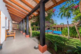 10 Rental Units & 3 Pools