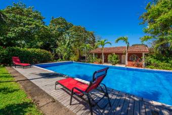 10 Rental Units & 3 Pools