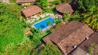 10 Rental Units & 3 Pools