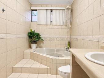 Venta de Casa en San Pablo de Heredia. RAH 27-922
