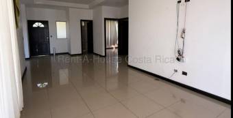 Venta de Lote  5 BODEGAS Y 3 CASAS en La Guácima de Alajuela. RAH 27-916