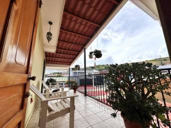 Venta de Casa Comercial en Oreamuno-Potrero Cerrado, Cartago. RAH 27-915 Venta de Casa Comercial en Oreamuno-Potrero Cerrado, Cartago. RAH 27-915