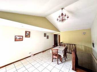 Venta de Casa Comercial en Oreamuno-Potrero Cerrado, Cartago. RAH 27-915 Venta de Casa Comercial en Oreamuno-Potrero Cerrado, Cartago. RAH 27-915