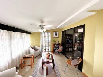 Venta de Casa Comercial en Oreamuno-Potrero Cerrado, Cartago. RAH 27-915 Venta de Casa Comercial en Oreamuno-Potrero Cerrado, Cartago. RAH 27-915