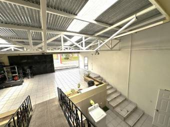 Venta de Casa Comercial en Oreamuno-Potrero Cerrado, Cartago. RAH 27-915 Venta de Casa Comercial en Oreamuno-Potrero Cerrado, Cartago. RAH 27-915