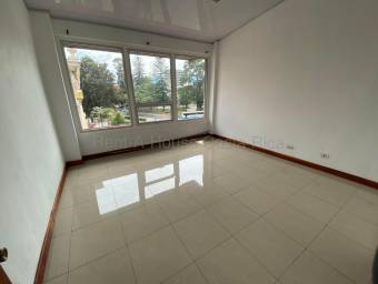 Venta de edificio de uso mixto con rentas activas en Barrio Morazán #26-2121 GS