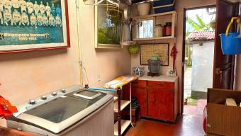 Se vende casa en San Vicente Moravia 25-47