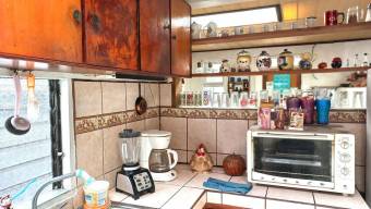 Se vende casa en San Vicente Moravia 25-47