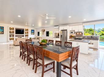 Finca con cuatro casas y piscinas privadas en Guanacaste para vivir y generar ingresos Finca con cuatro casas y piscinas privadas en Guanacaste para vivir y generar ingresos