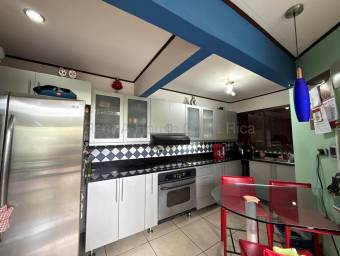 Venta de casa de uso mixto con bar independiente en Mercedes Norte #26-1903 GS