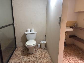 Venta de casa de 3 plantas con terrazas y amplios espacios #26-1085 GS