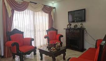 Venta de Lote  5 BODEGAS Y 3 CASAS en La Guácima de Alajuela. RAH 27-916