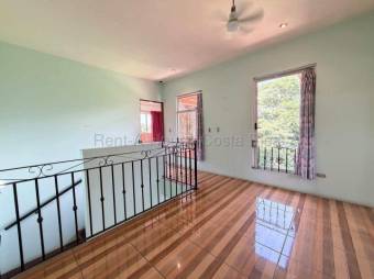 Venta de Casa en Grecia-Puente de Piedra. RAH 27-886