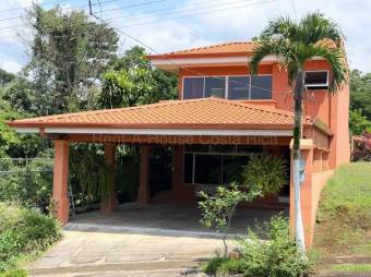 Venta de Casa en Grecia-Puente de Piedra. RAH 27-886
