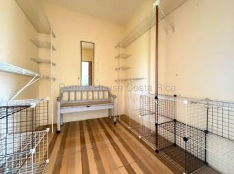 Venta de Casa en Grecia-Puente de Piedra. RAH 27-886