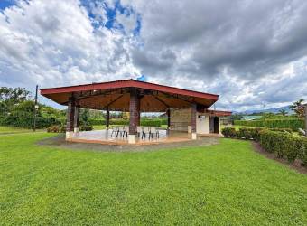 Cabaña cerca de La Fortuna Naturaleza, Descanso y Potencial Airbnb por US$130,000
