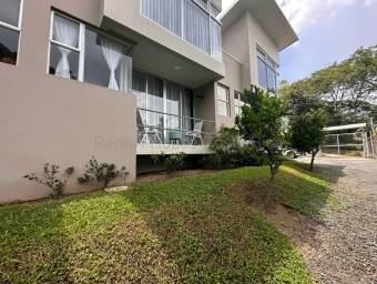 Se alquila apartamento en Ciudad Colón Mora 27-819