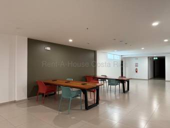 Se alquila apartamento en Pozos Santa Ana 27-754
