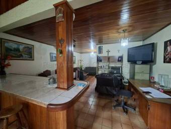Se alquila casa en San Antonio Escazú 27-938