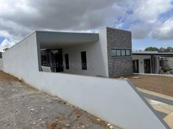 Venta de Casa en San Ramón-San Isidro, Alajuela. RAH 27-943