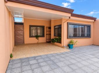 House for Sale in El Roble, Puntarenas