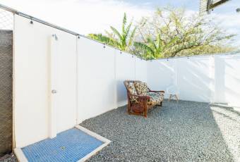Casa en Venta Cerca de Tamarindo con Piscina Privada y Estudio Independiente