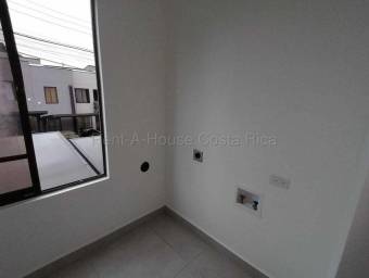Se alquila apartamento en San Francisco Heredia 27-817