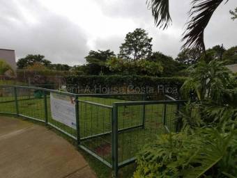 Se alquila apartamento en San Francisco Heredia 27-817