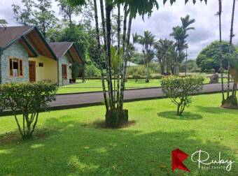 DONDE EL DISEÑO Y LA NATURALEZA SE ENCUENTRAN Guápiles, Pococí  Residencial privado