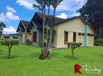 DONDE EL DISEÑO Y LA NATURALEZA SE ENCUENTRAN Guápiles, Pococí  Residencial privado