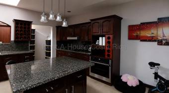 Casa en Venta - Termina este 2026 con esta hermosa casa