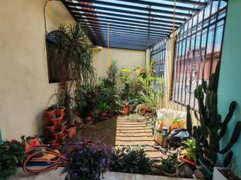 Venta de Casa APTO en San José de Alajuela. RAH 27-368 Venta de Casa APTO en San José de Alajuela. RAH 27-368