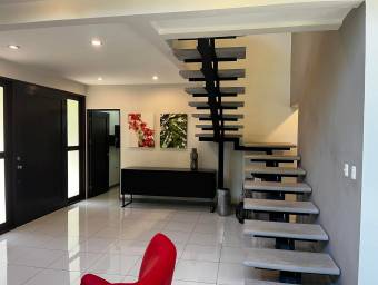 Casa en alquiller en colon