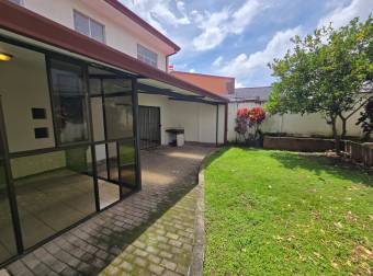 VENTA DE HERMOSA CASA EN MERCEDES NORTE, HEREDIA