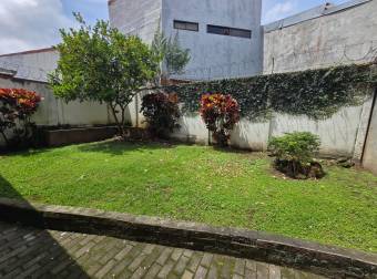 VENTA DE HERMOSA CASA EN MERCEDES NORTE, HEREDIA