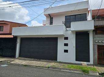 VENTA DE HERMOSA CASA EN MERCEDES NORTE, HEREDIA