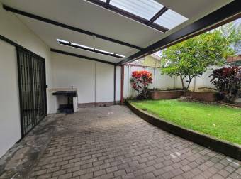 VENTA DE HERMOSA CASA EN MERCEDES NORTE, HEREDIA