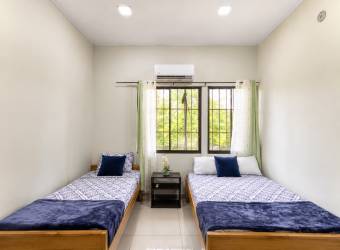 Propiedad en Venta con Dos Casas Independientes y Piscina Privada
